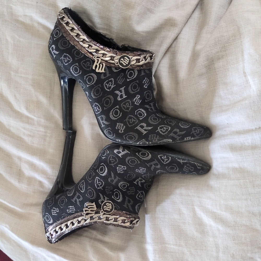 Novara Black and Gold Stiletto Heeled Boots